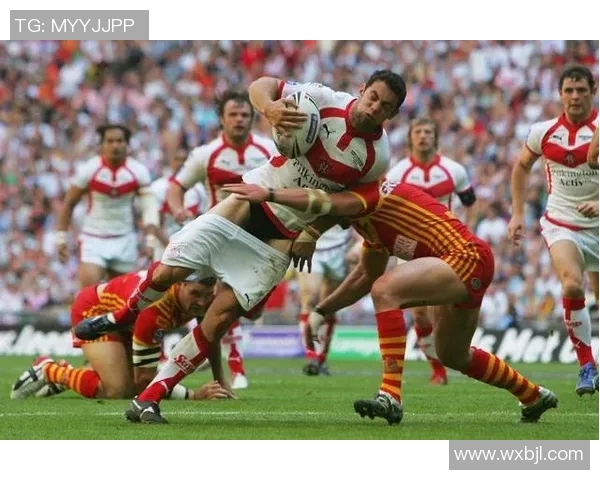 足球场上的小小明星，展现无限潜力与梦想的瞬间高清定格