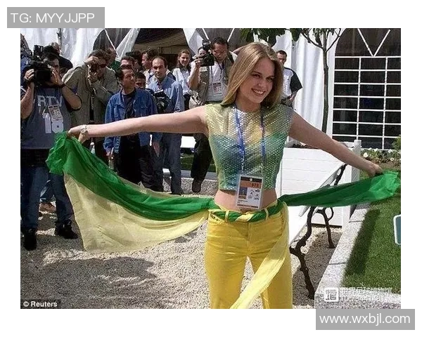 首体足球女球星是谁？她的精彩表现赢得了无数球迷的喜爱与关注